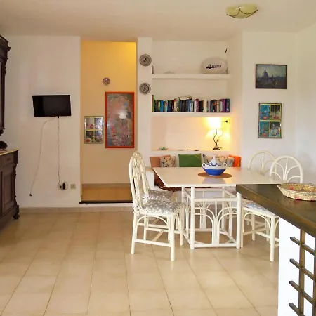 Holiday home Locazione Turistica Muntoni Carlini