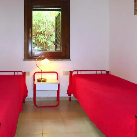 Holiday home Locazione Turistica Muntoni Carlini *